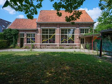 Te renoveren school in het groene Bellem Te renoveren school in het groene Bellem