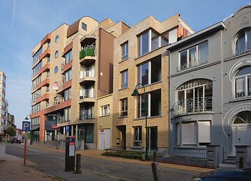 Klein appartementsgebouw Klein appartementsgebouw